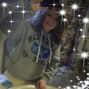 Meet your Posher, Cassandra